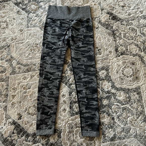 F3 Activewear Camo Leggings - Picture 3 of 5
